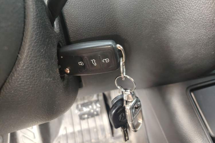 Used Volkswagen Tiguan L 2016 280TSI Automatic Two-Wheel-Drive Silk Road Style Edition
