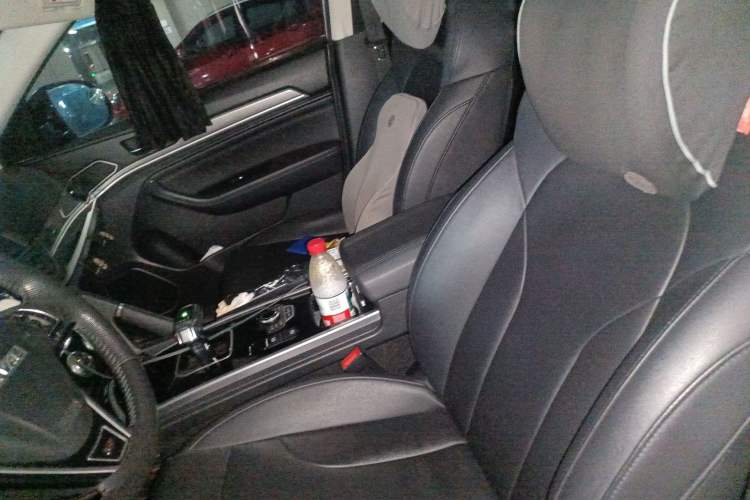 Used Haval H6 2017 Revised Red-Label Sport Version 1.5T Automatic Two-Wheel Drive Premium Edition
