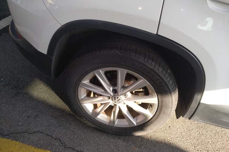 Used Volkswagen Tiguan L 2016 280TSI Automatic Two-Wheel Drive Silk Road Comfort Edition