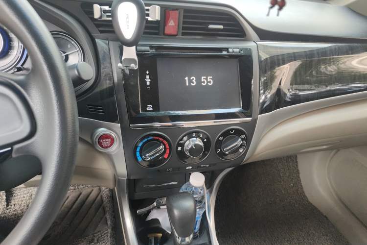 Used Honda Crider 2013 1.8L automatic luxury edition