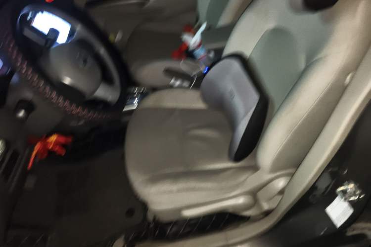 Used Nissan Sunny 2011 1.5XL CVT Luxury Edition Left Front Seat