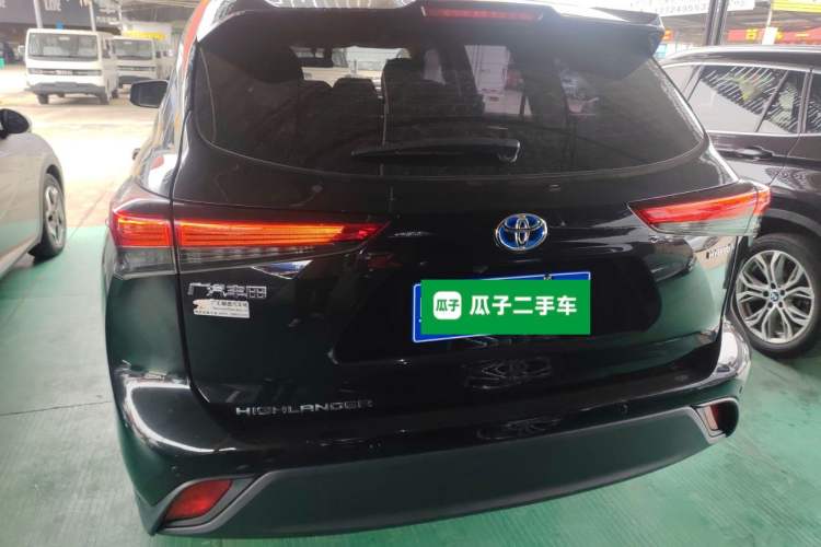 Used Toyota Highlander 2022 Dual-Engine 2.5L Two-Wheel Drive Elite Edition 7-Seater Rear