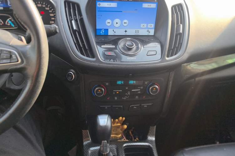 Used Ford Kuga 2017 EcoBoost 245 Four-Wheel-Drive Sport Model
