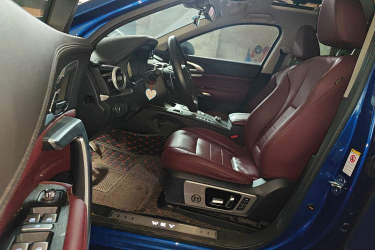 Used Wey VV7 2017 2.0T Ultra-Luxury Version Driver Seat