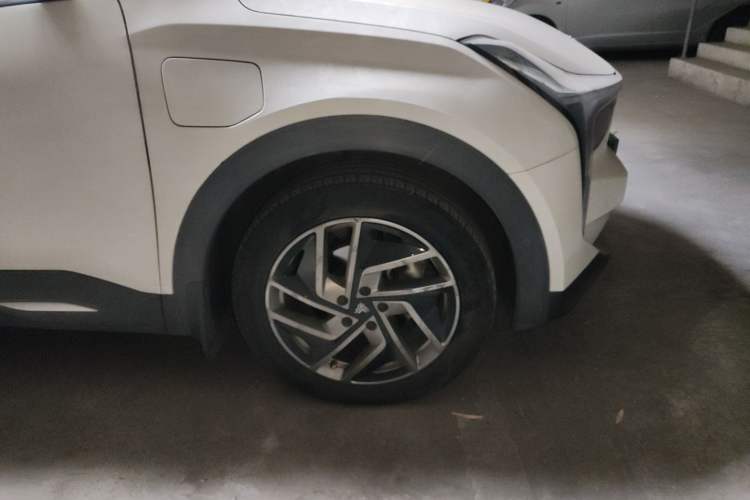 Used NETA U 2021 Pro 500 Lunar Edition Right Front Wheel Hub