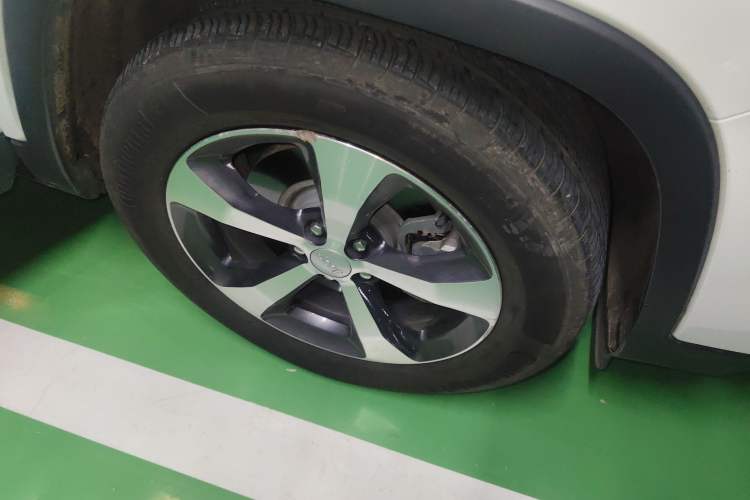 Used Jeep Cherokee 2019 2.0T Two-Wheel Drive Smart Enjoyment Version China V
