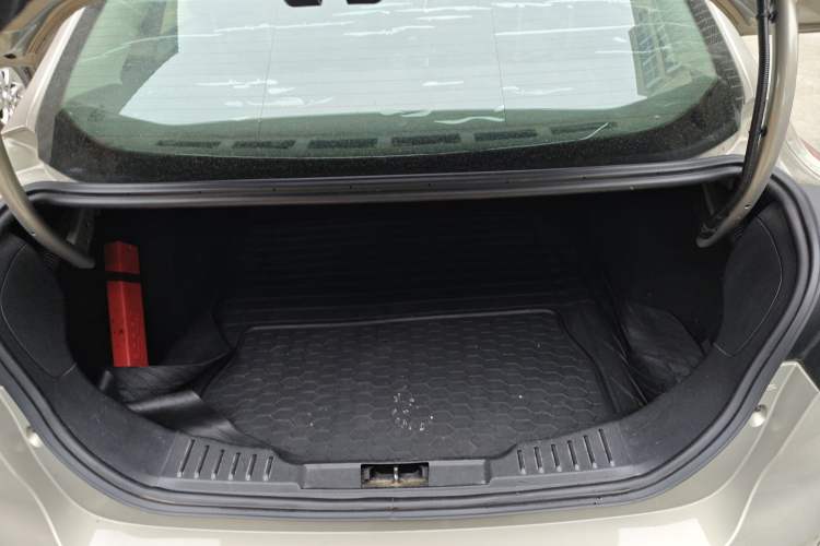 Used Ford Focus 2017 Sedan 1.6L Manual Fashion Edition Smart Drive Version