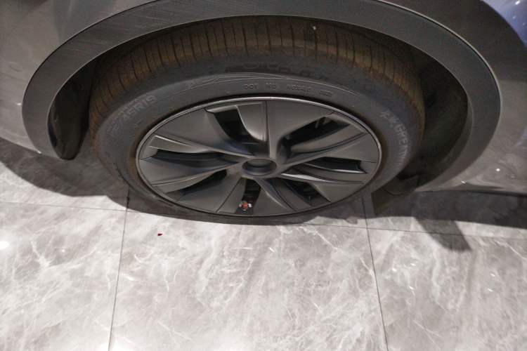 Used Tesla Model Y 2023 Rear-Wheel-Drive Version