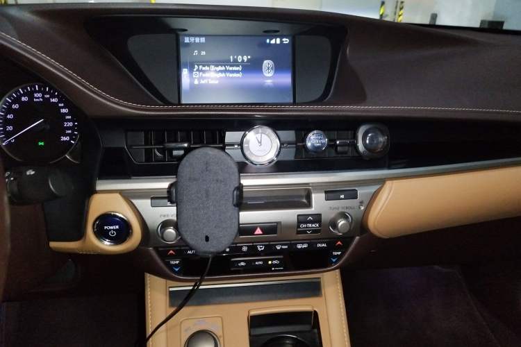 Used Lexus ES 2017 300h Mark Levinson Comfort Edition Audio And AC Panel