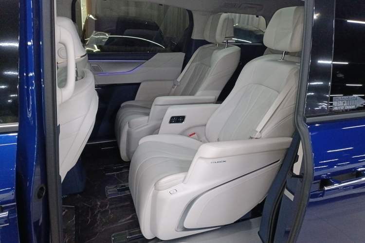 Used Buick GL8 New Energy 2024 Lu Zun Luxury Edition 7-Seater
