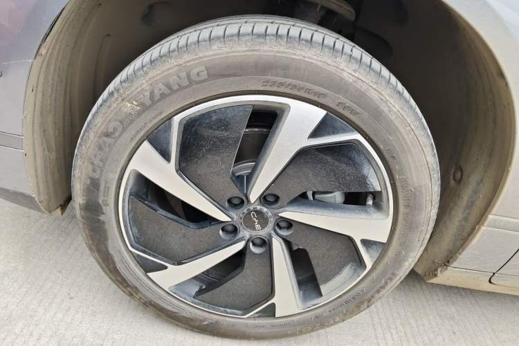 Used BYD Sealion 06 New Energy 2025 Model EV 605 Navigation Plus Edition Left Front Wheel Hub