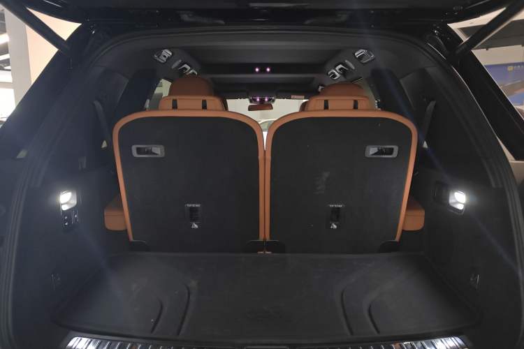 Used Li Auto L8 2023 Pro Model
