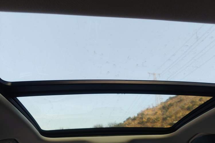 Used Hongqi H5 2024 2.0T Automatic Smart Connect Flagship Edition Headliner