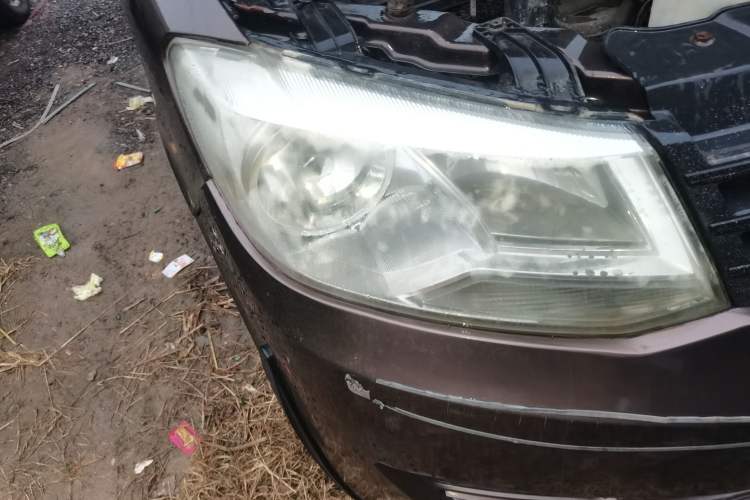 Used Dongfeng Fengon 330 2016 1.2L Manual Base Version DK12-07 Right Front Headlight