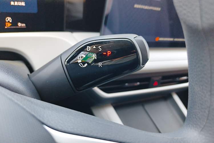 Used Jetta VS8 2026 Model 280TSI Automatic All-Round Edition Gear Lever