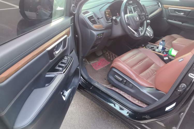 Used Honda CR-V 2021 240TURBO CVT 2WD Fashion Edition