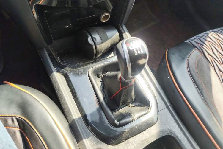 Used Haima S7 2017 1.8T Manual Leading Edition Gear Lever