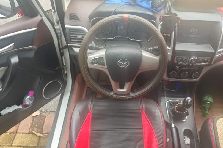 Used HYOSOW H3 2017 1.5L Manual Comfort Sunroof Version