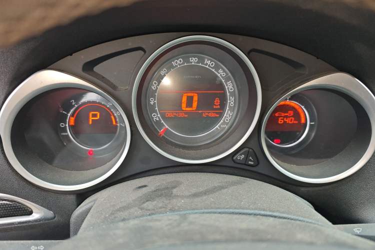 Used Citroen C4L 2014 1.6THP Intelligent Drive Automatic Dynamic Model
