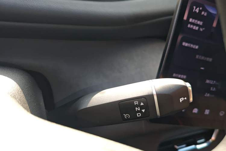 Used CHANGAN NEVO Q07 2025 215 Flagship PLUS
