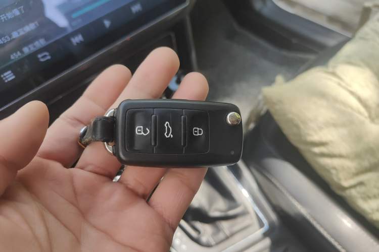 Used Volkswagen Lavida 2017 230TSI DSG Comfort Edition
