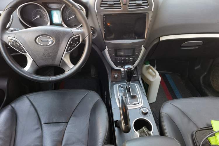 Used GAC Trumpchi GS5 2013 1.8T Automatic All-Wheel-Drive Luxury Edition Center Console