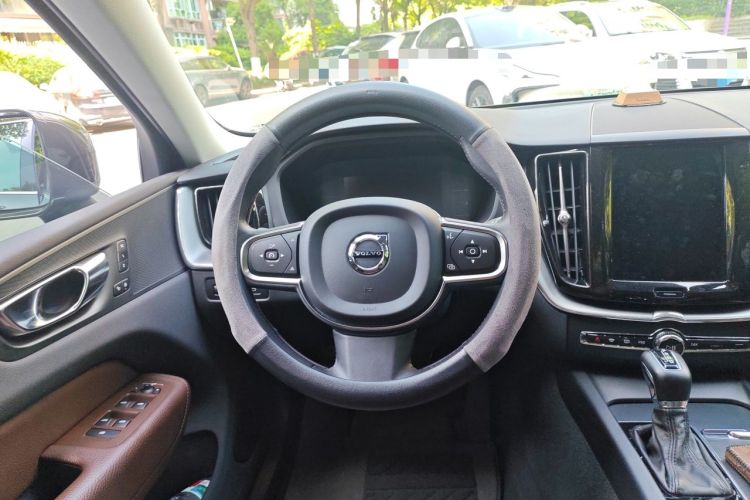Used Volvo XC60 2020 T5 4x4 Zhiyi Luxury Edition
