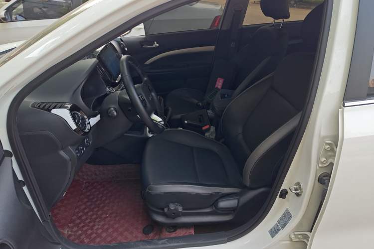 Used Kia kx1 Stonic 2021 1.4L CVT Fun Edition Left Front Seat