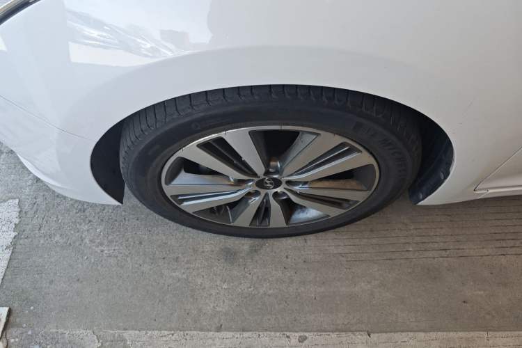 Used Hyundai Mistra 2014 1.8L Automatic Deluxe DLX Model
