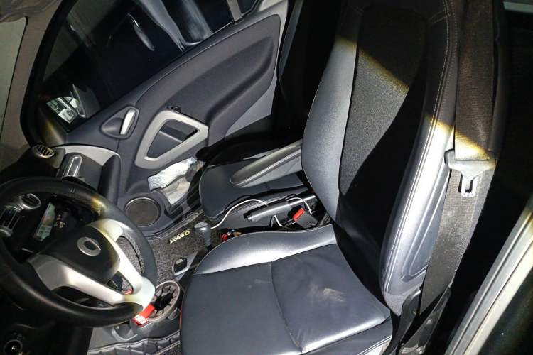 Used smart fortwo 2013 1.0T Hardtop Passion Edition Left Front Seat