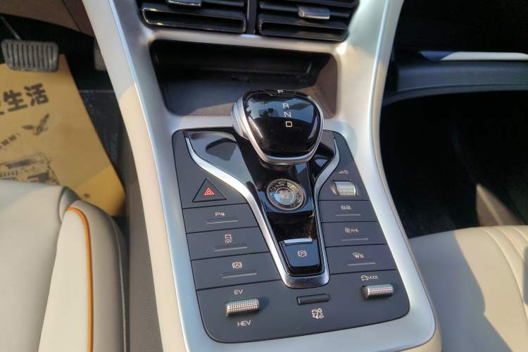 Used BYD Song Pro New Energy 2024 HONOR Edition DM-i 71KM Navigation Model