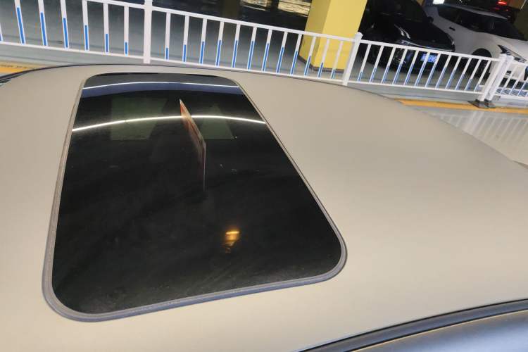 Used Infiniti Q50L 2016 2.0T Enjoyment Edition Roof