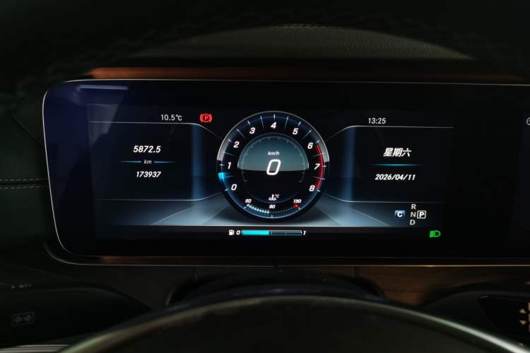 Used Mercedes-Benz E-Class 2017 E 300 L Sporty and Stylish Model Instrument Cluster