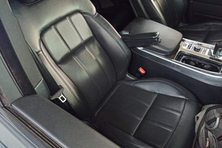 Used Land Rover Range SportNew Energy 2018 P400e Right Front Seat