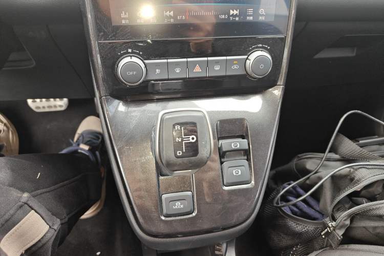 Used ORA iQ 2018 Smart Connectivity Model
