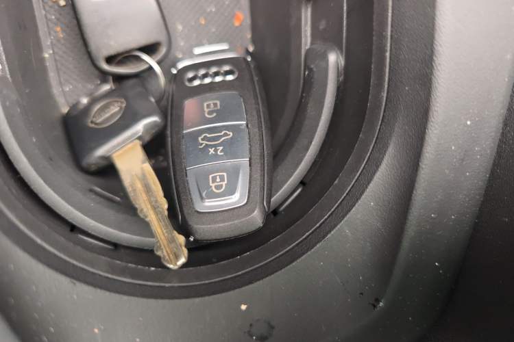 Used Audi Q5 e-tron 2022 40 e-tron Starry Edition Luxury Package Vehicle Key