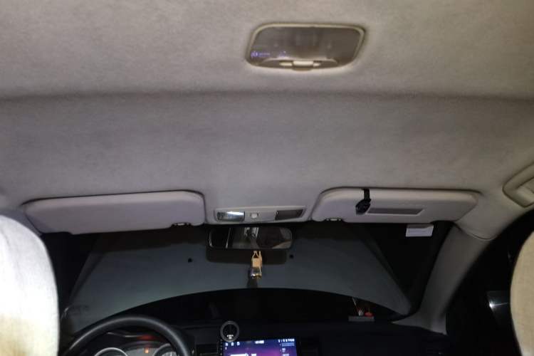 Used Mitsubishi Lancer EX 2011 Fashion Edition 1.8L Manual Smart Type Headliner