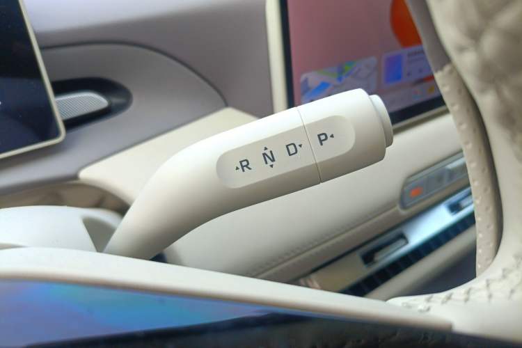 Used MG 4 EV 2026 Model 437 Freedom Edition Gear Lever