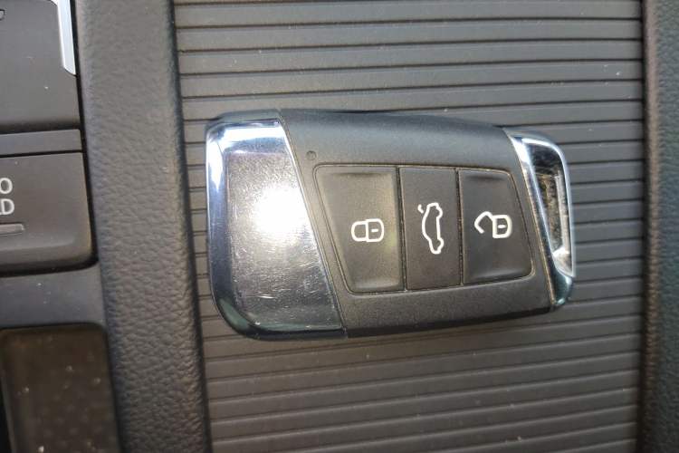 Used Volkswagen Variant 2016 380TSI Two-Wheel Drive R-Line Version
