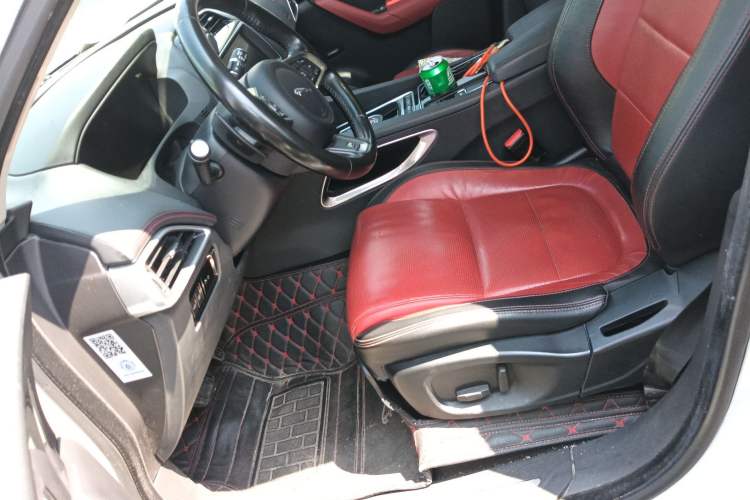 Used Jaguar F-PACE 2016 2.0T Two-Wheel-Drive R-Sport Sport Edition
