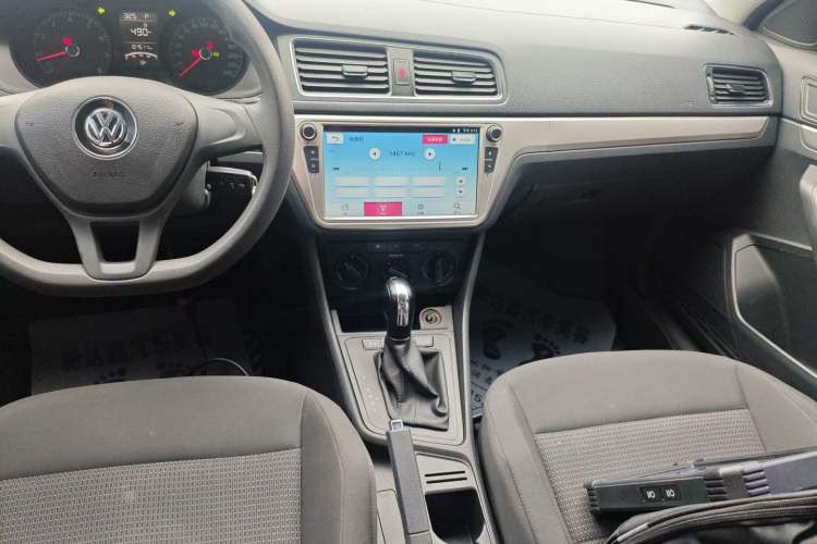 Used Volkswagen Lavida 2015 1.6L Automatic Fashion Edition
