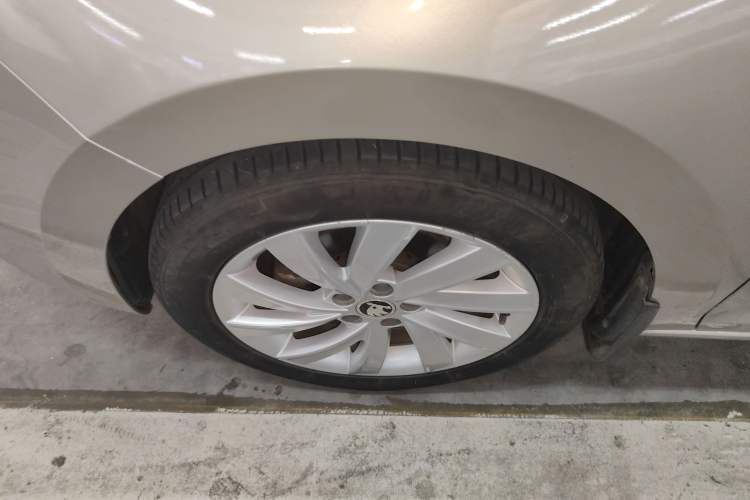 Used Skoda Rapid 2019 1.5L Automatic Comfort Edition China VI Standard