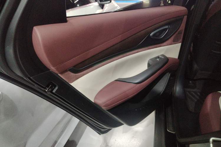 Used BYD Seal 2023 DM-i 1.5T 121km Prestige Model