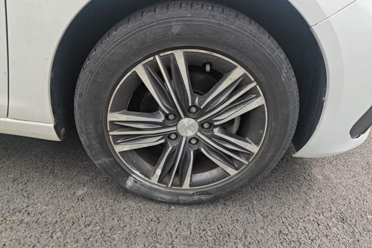 Used Peugeot 308 2016 1.6L Automatic Fashion Edition Exterior 7