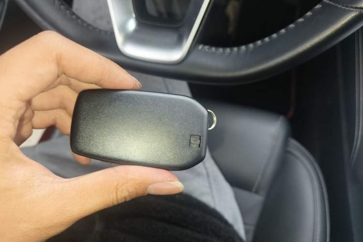 Used BYD Qin Pro New Energy 2019 DM Super Edition 1.5TI Automatic Smart Connect Speedy Model China VI Standard Vehicle Key