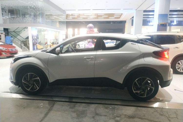 Used Toyota C-HR 2021 2.0L Luxury Edition
