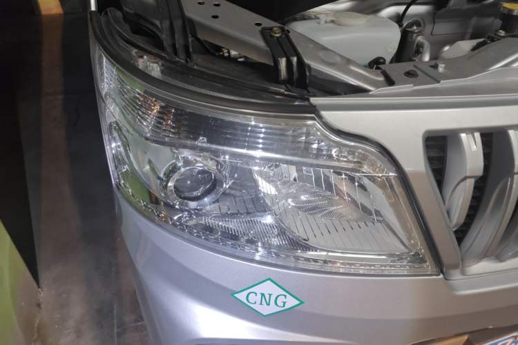 Used CHANGAN KAICHENG Ruixing M60 2023 1.6L CNG Comfort-Grade 6-Seater Passenger Vehicle