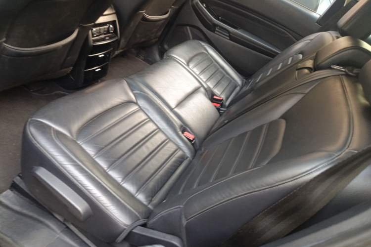 Used Ford Edge 2015 2.0T GTDi 4x4 High-Grade Model
