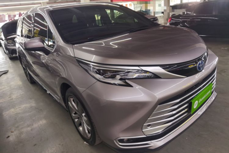 Used Toyota SIENNA 2023 2.5L Hybrid Platinum Edition