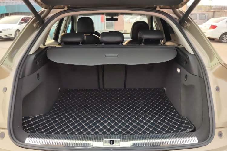 Used Audi Q3 2016 40 TFSI quattro all-wheel-drive sport model
